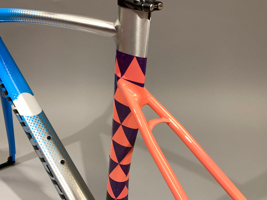 specialized track frame