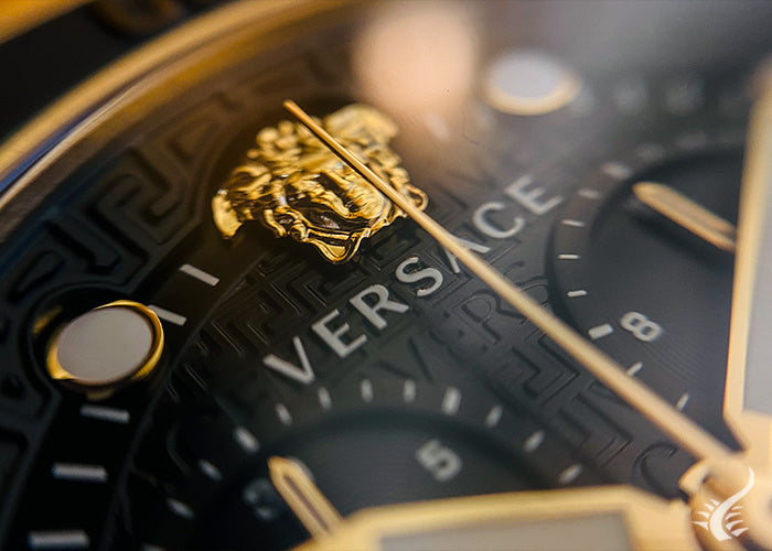 Versace: Tradition And Style Meet Modernity - Iguana Sell | Schweizer Uhren