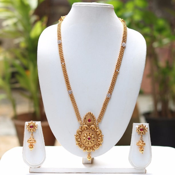 Shop Tarinika's Antique Gold Plated Pendant Set | Indian Jewelry - Tarinika  India