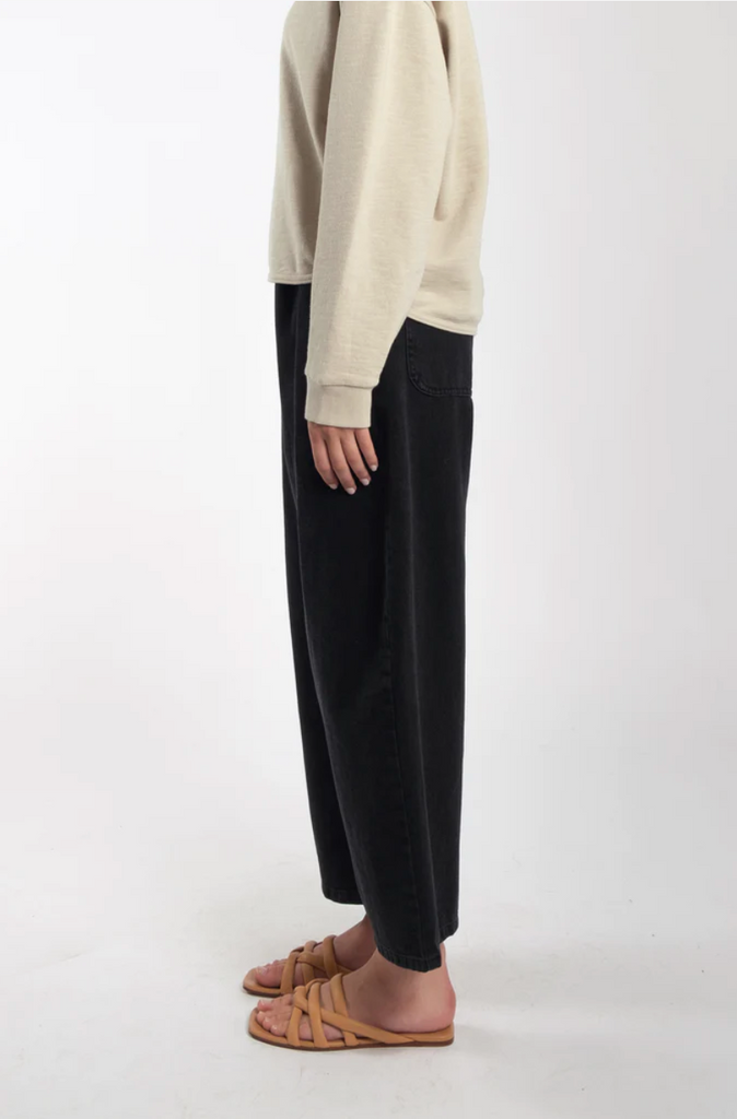 barrel pant / black