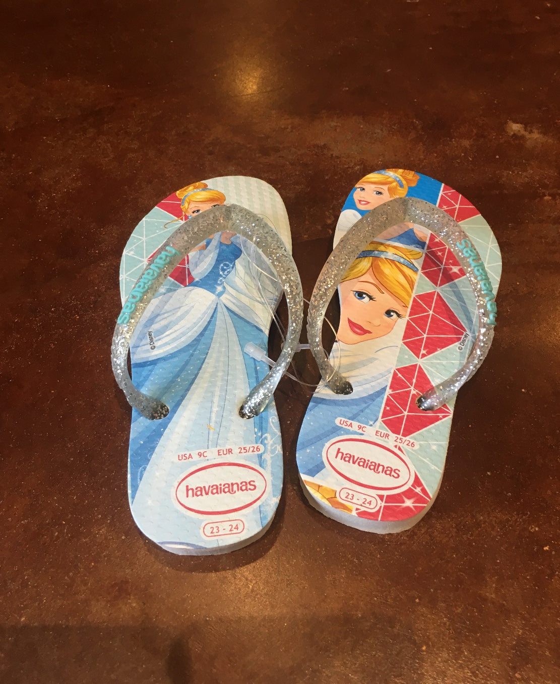 havaianas cinderella flip flops