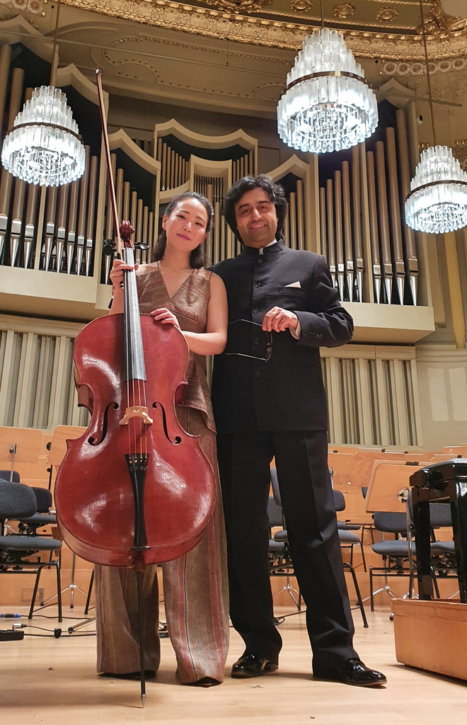 Germany-based Korean cellist Seo Young Lee stands with conductor of Philharmonisches Orchester Altenburg-Gera