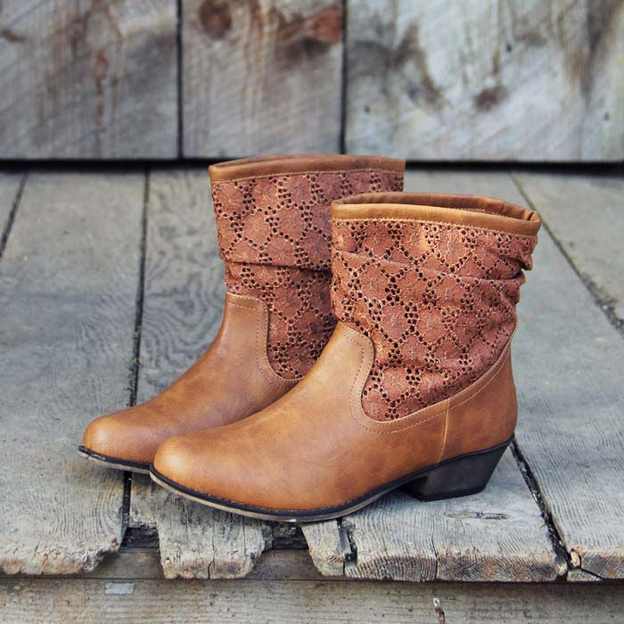  Laced Path Boot 