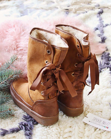 Après Cozy Boots, Cozy Winter Lace Up Boots from Spool No.72 | Spool No.72
