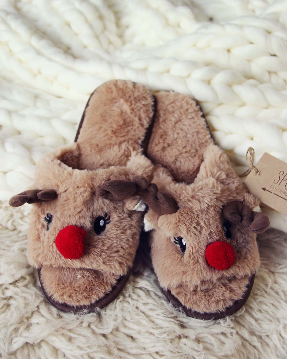  Dreamy Reindeer Slippers 