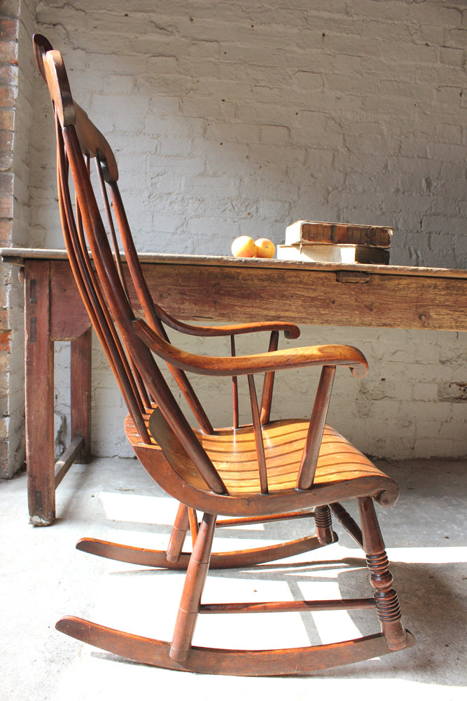 A Superb Mid 19thc Elm Boston Rocking Chair Doe Hope