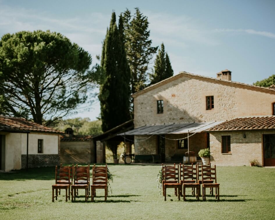 wedding ceremony in Tuscany Italy 