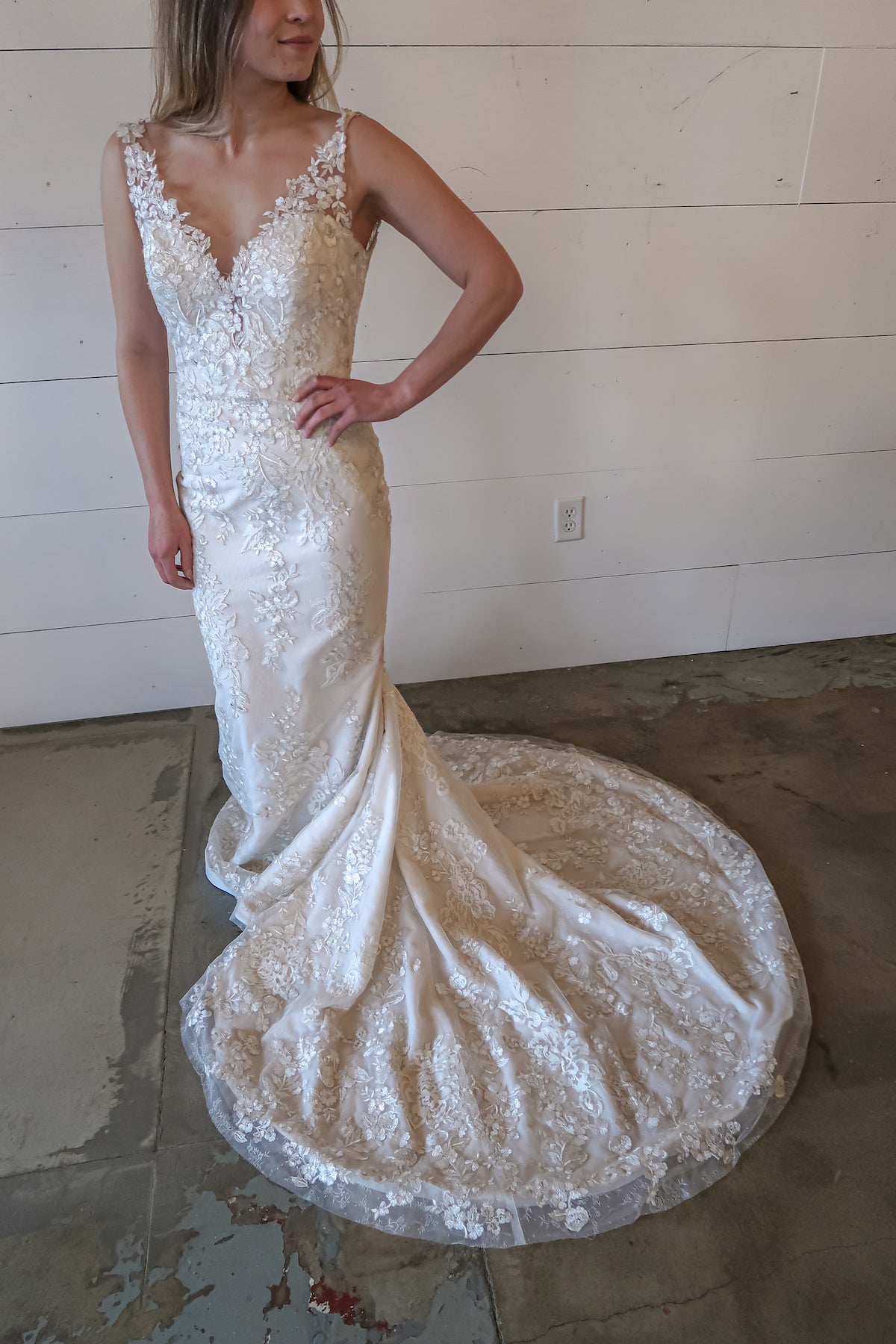 sample sale wedding dresses online