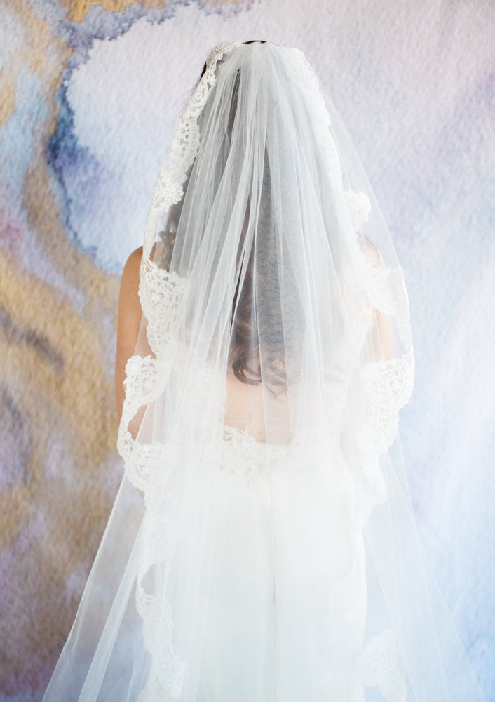 lace lined veil