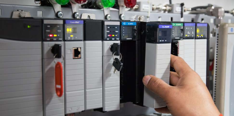 10 Things to Consider When Choosing a Programmable Logic Controller