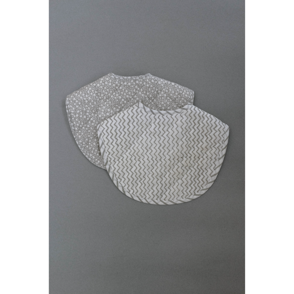 Raamae Dolen Bib Set