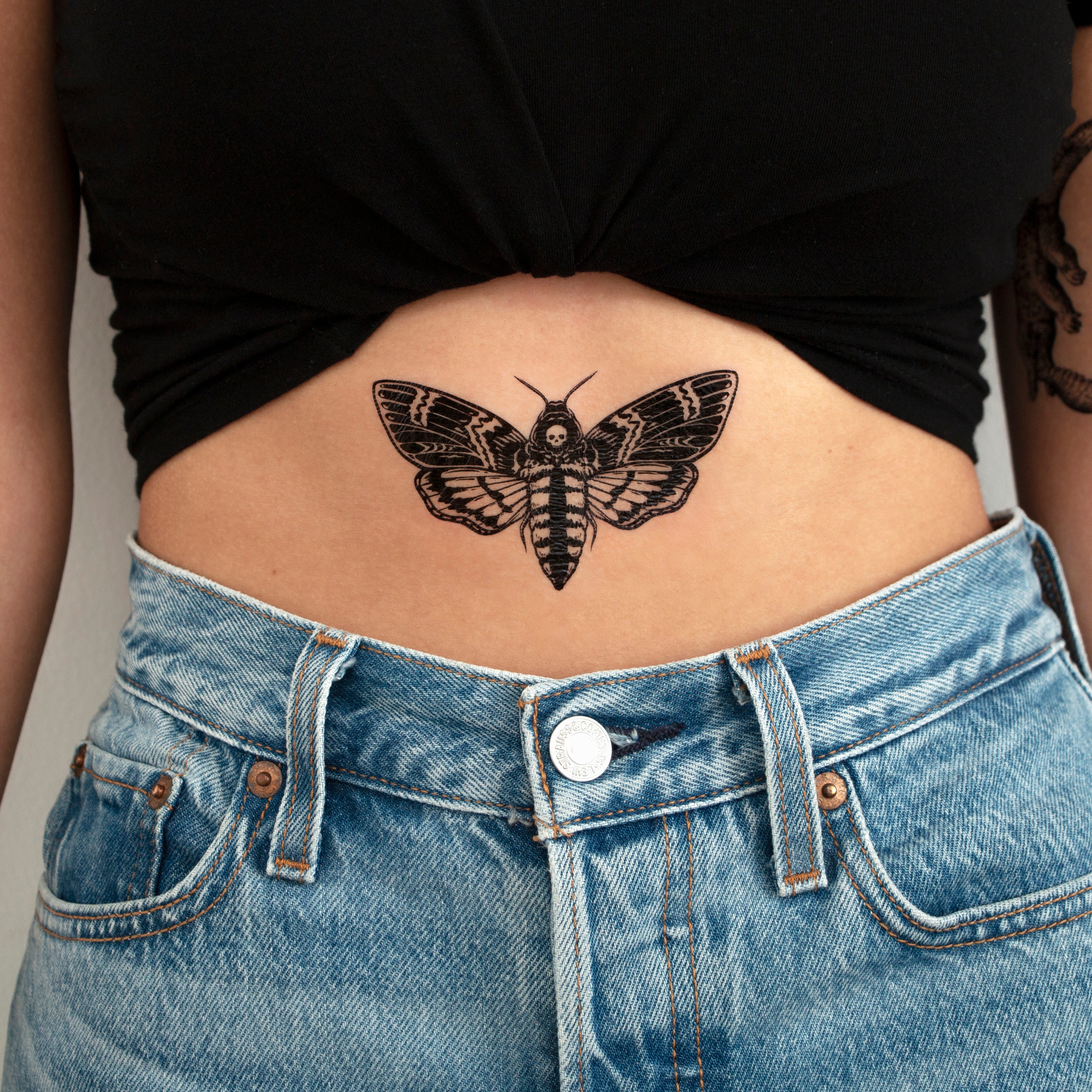 Aggregate more than 73 geometric moth tattoo latest  thtantai2