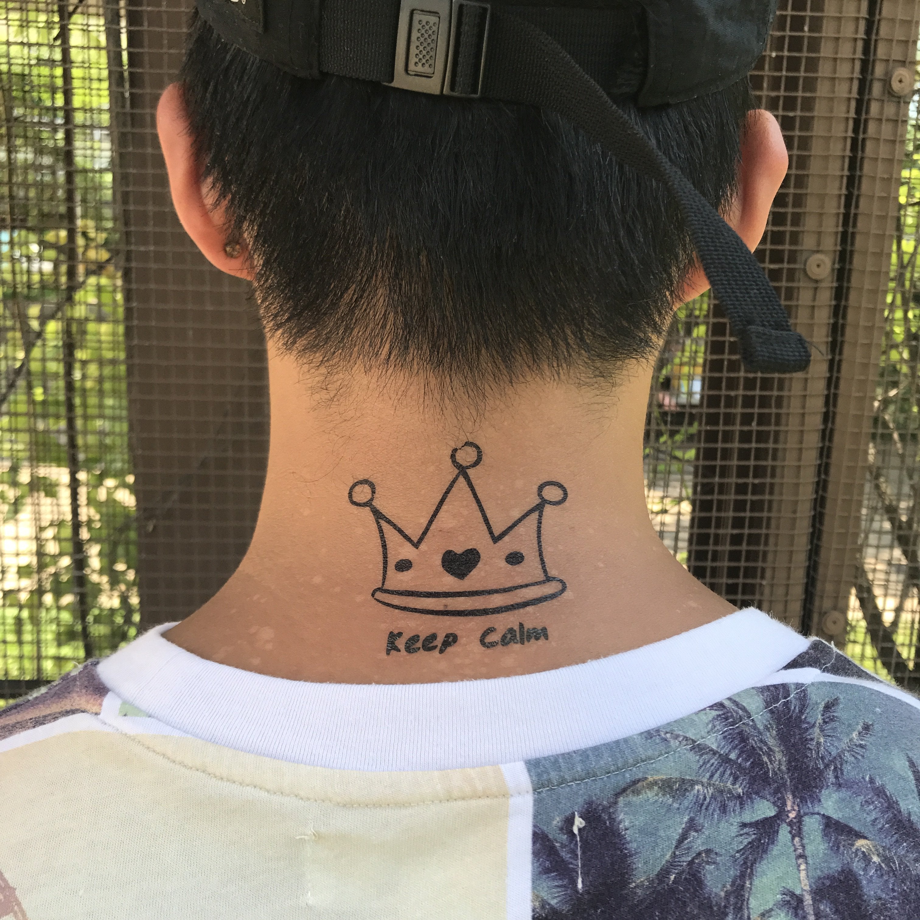 king crown tattoo designs