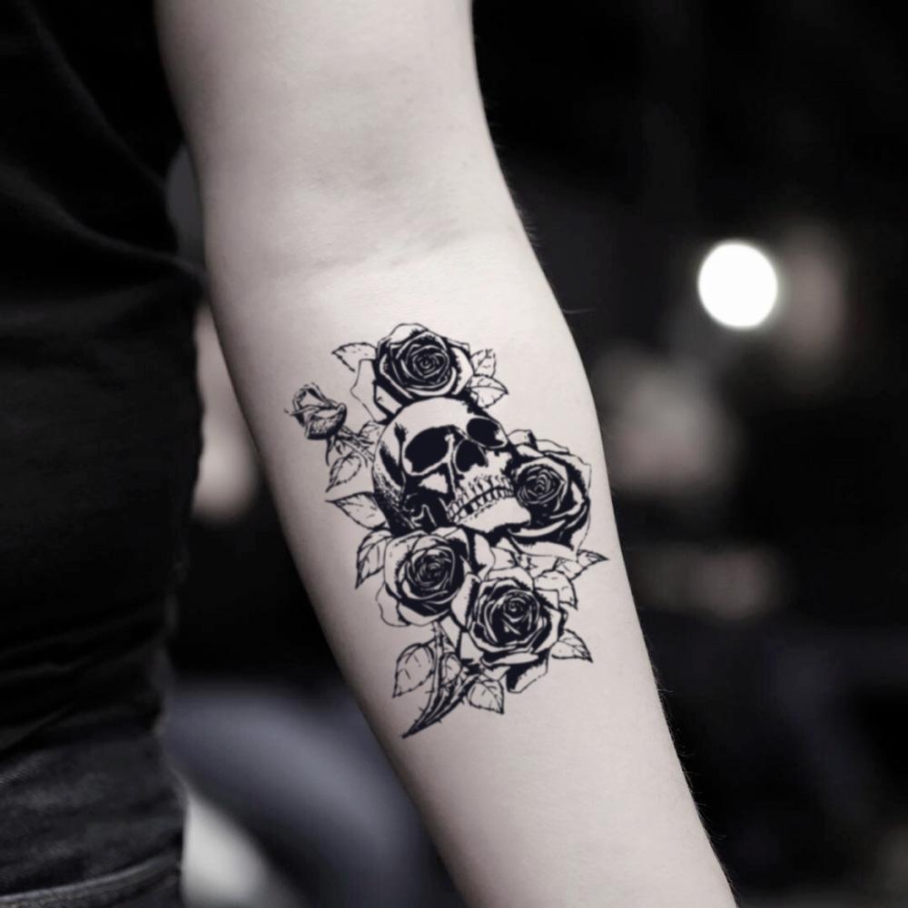 Traditional Roses And Skull Tattoo Design