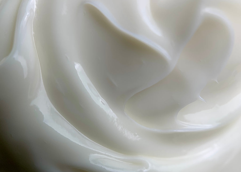 Balmonds Daily Moisturising Cream close up texture swirl