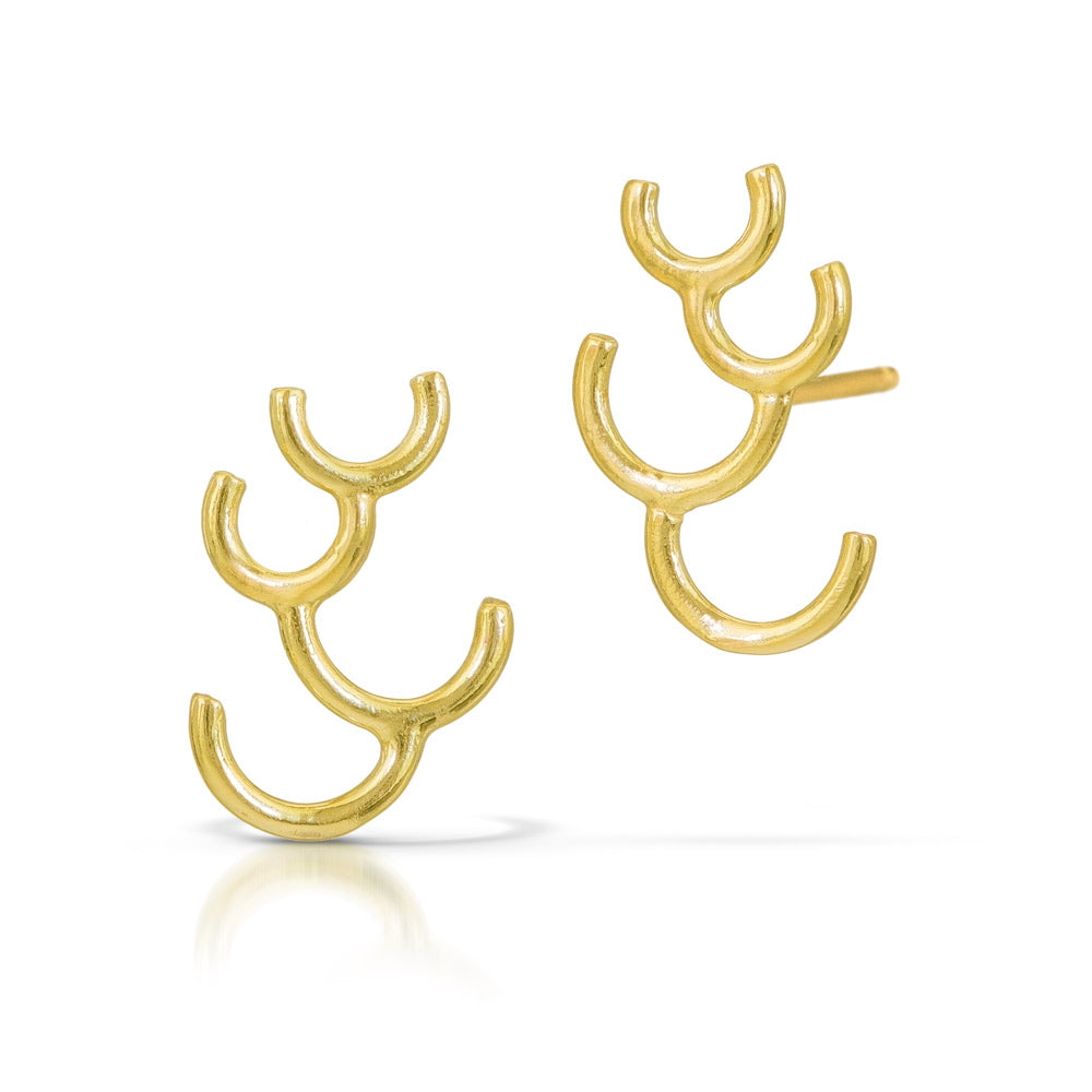 Cirrus studs in 18k gold