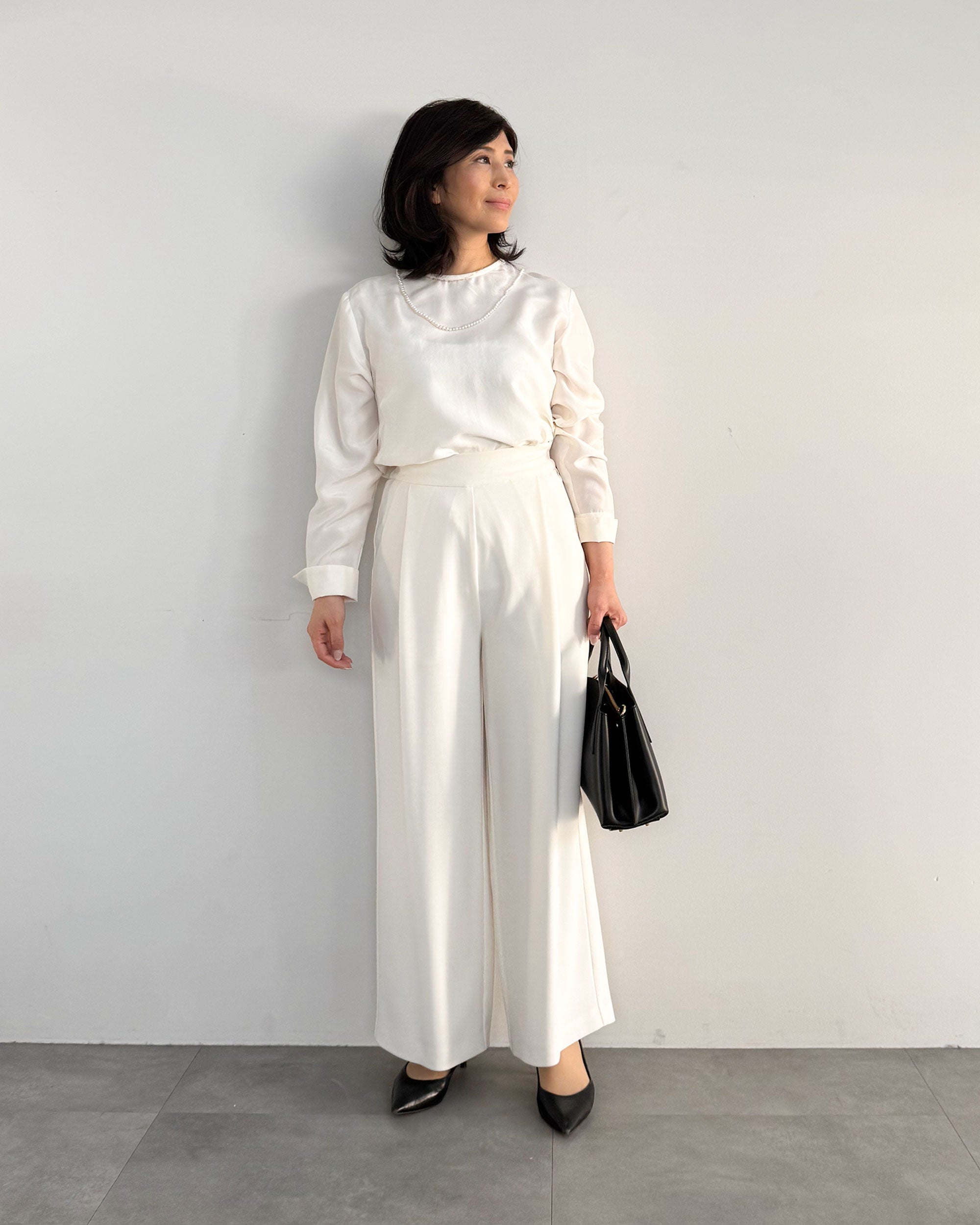 シルククルーネックブラウス - SOÉJU online store｜上質な大人
