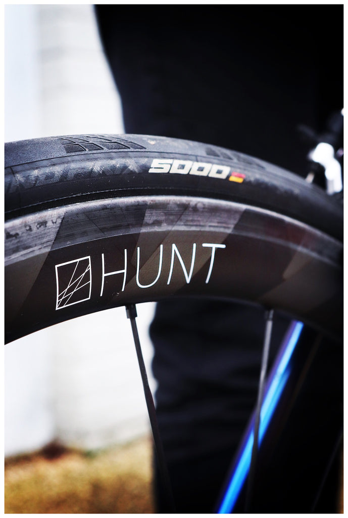 Superlight Hunt Carbon Wheels