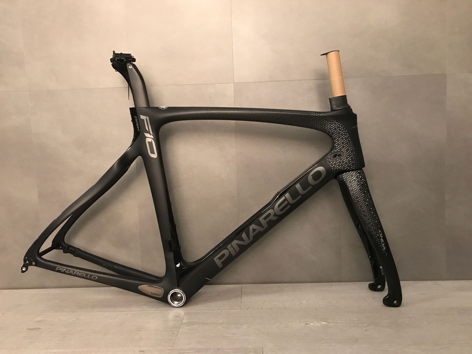 pinarello f10 disc frameset