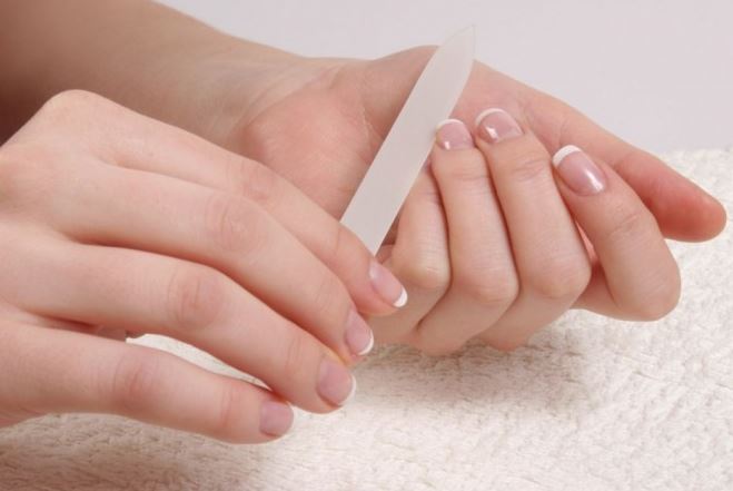 Taking care of your nails at home 