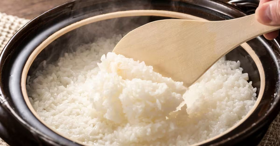 Cooking fluffy white rice, homemade recipe