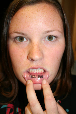 59 Painfully Cool Inner Lip Tattoos | Temporary Tattoo Blog