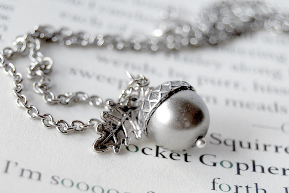 silver acorn meaning