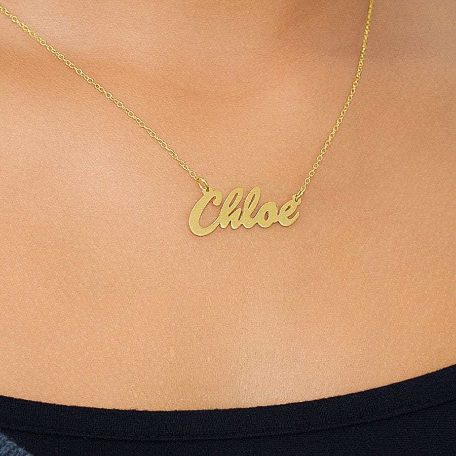 chloe name necklace