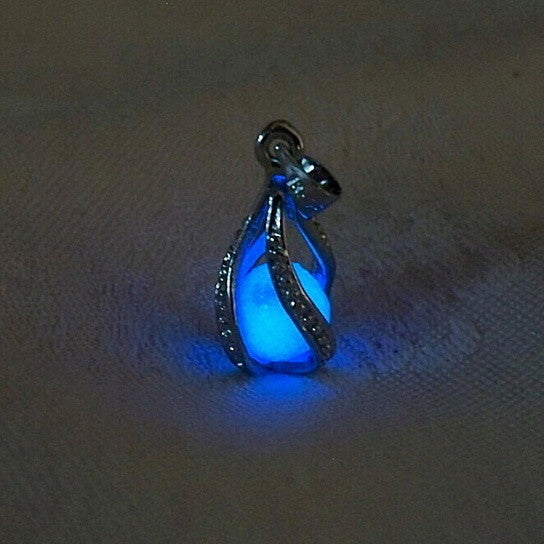 Glow Pendant Necklace