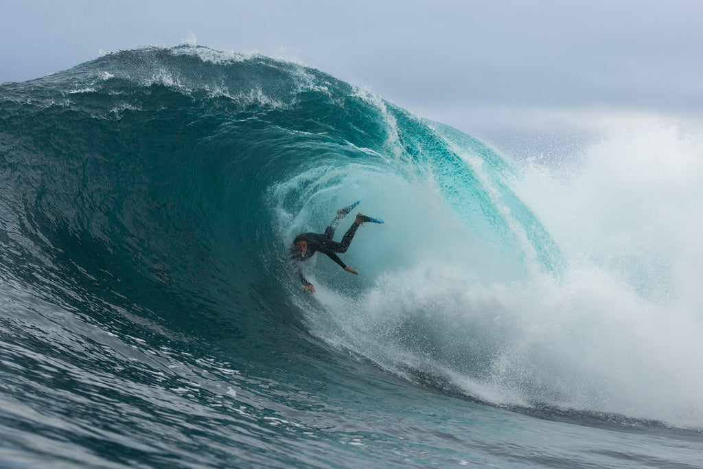 barrel-pig-jake-rosenbrock-ecto-handplanes-bodysurfing-big-wave-bodysurfer-cape-fear-cape-solander-botany-bay-team-skids-br-photo-1500px