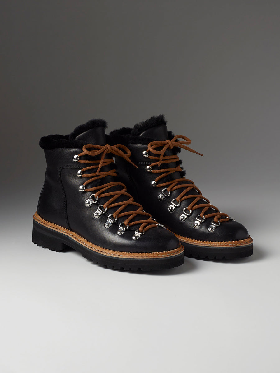 W Dolomite Boot with Shearling - Onyx Black