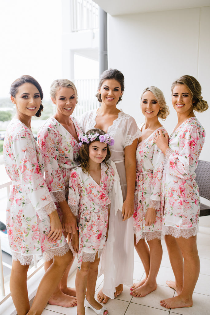 Homebodii Real Bride Bridal Party Robes