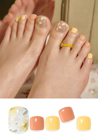 light yellow pedicure