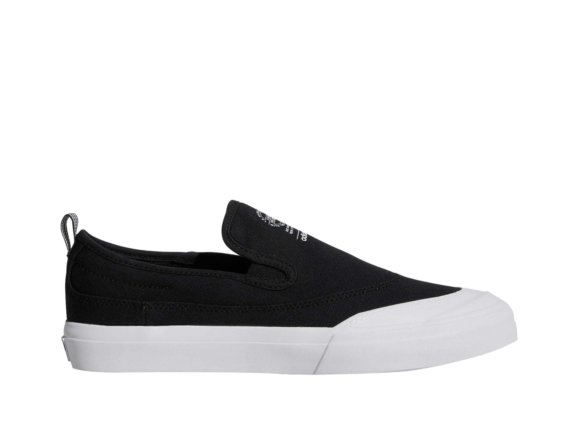 adidas slip on negro