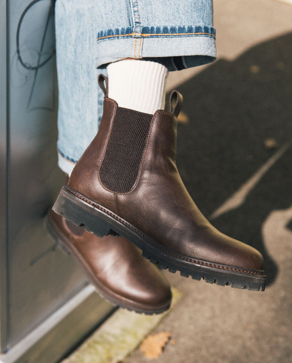 the-noskin-signature-chelsea-boot-in-brown-noskin-727996.jpg__PID:ecb99893-d290-4b6b-aa1b-c02a935b29c1