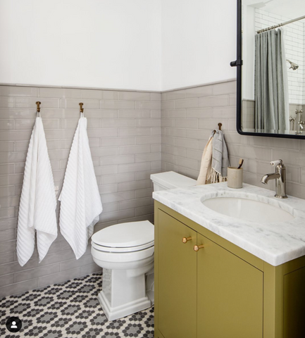 bathroom with mosaic tile