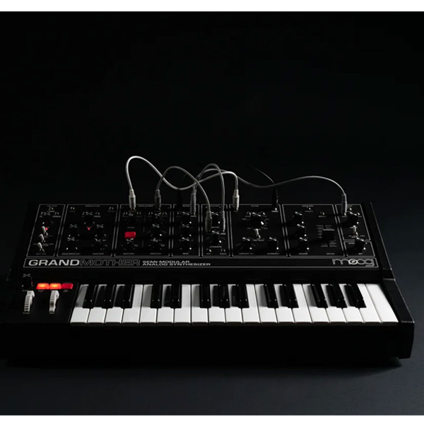 最適な価格 moog grandmother decksaverセット kalwalk.com.br