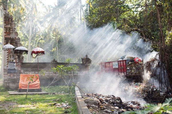 La combustion des déchets de Bali