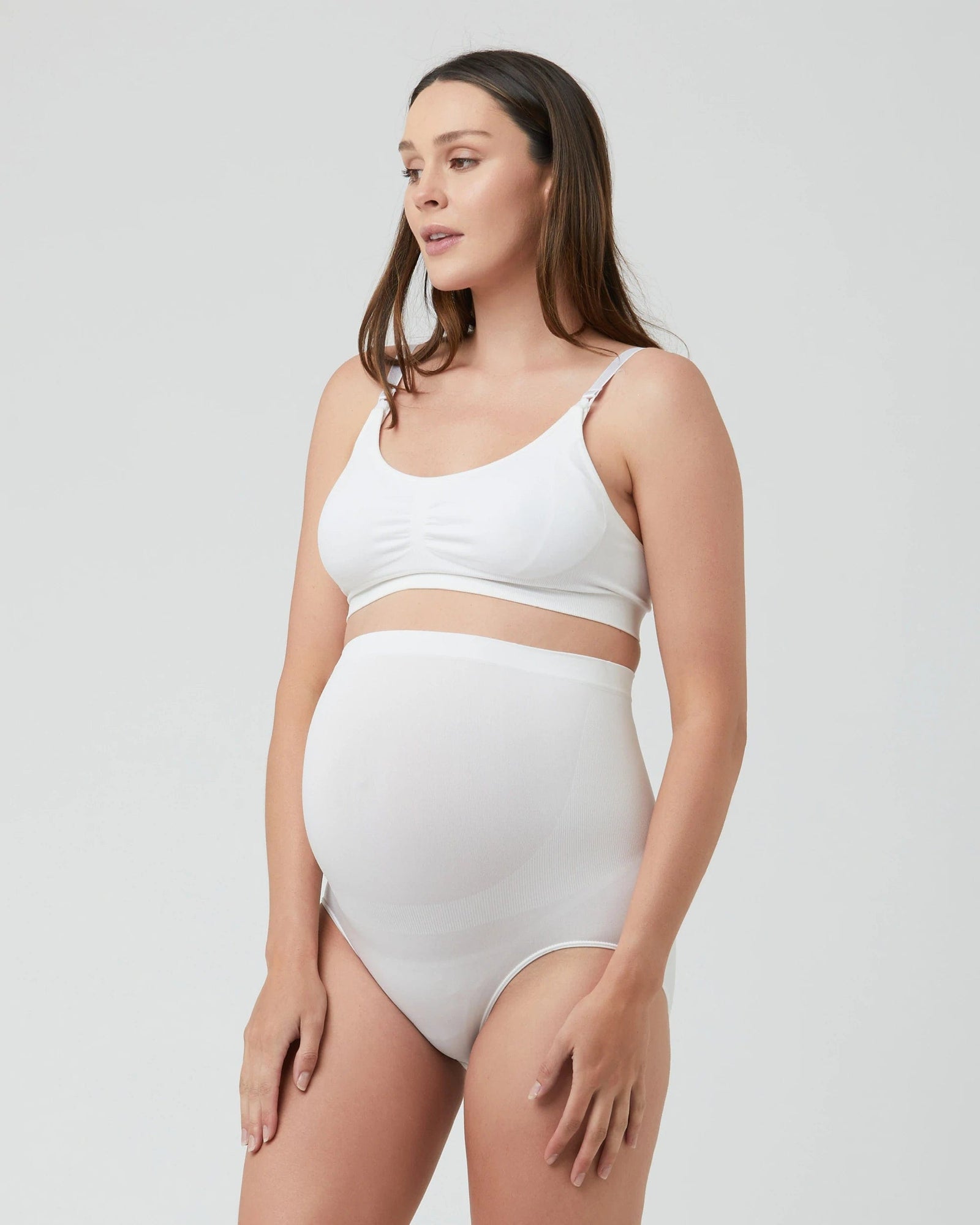 Seamless Strapless Nursing Bra with Removable Pads by Mothers en Vogue in  White