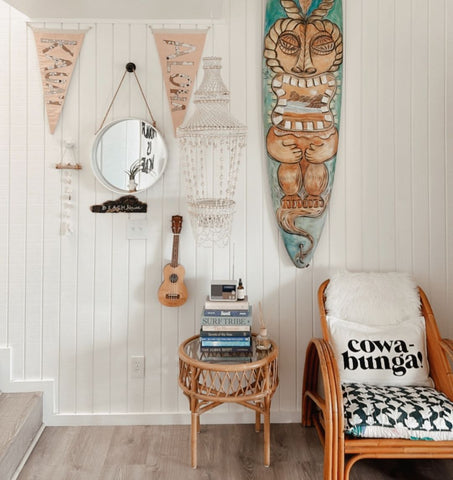 Artistic nautical elements in coastal interior