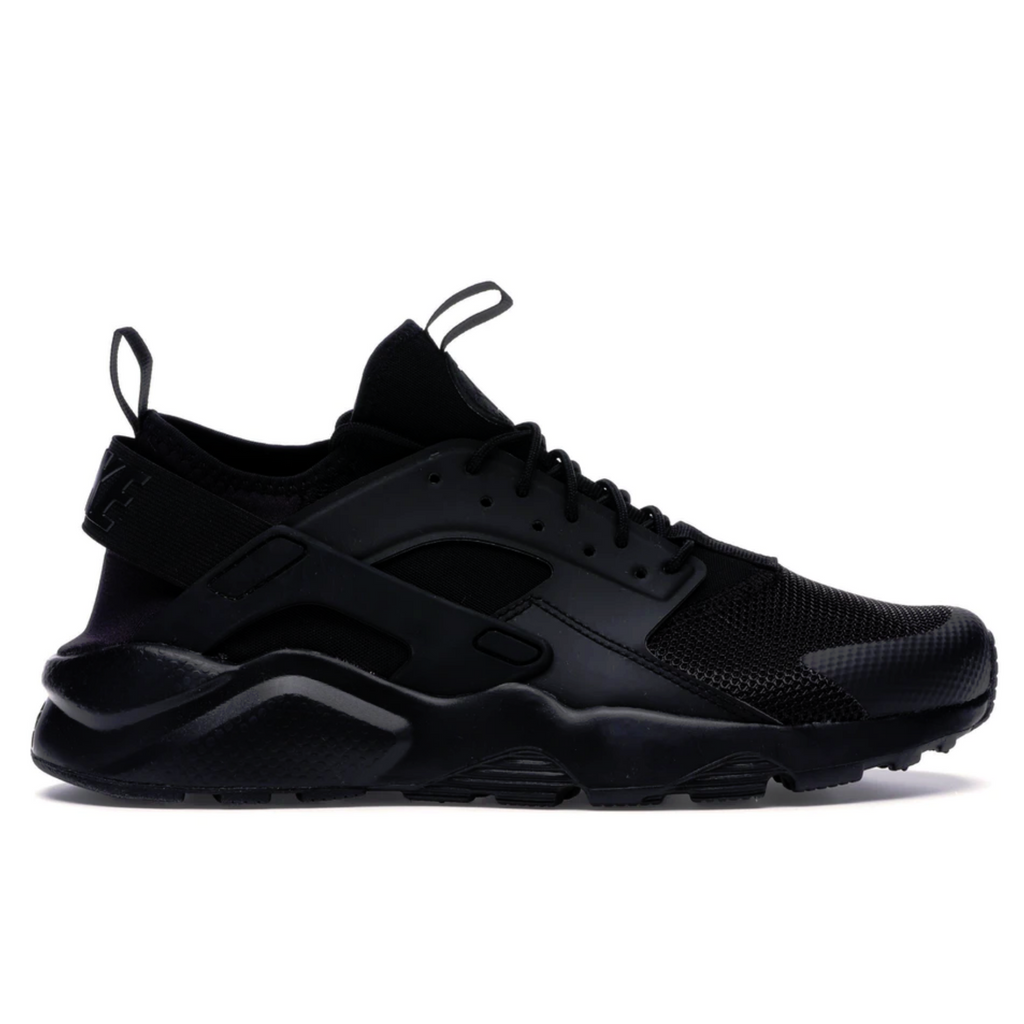 huarache ultra triple black