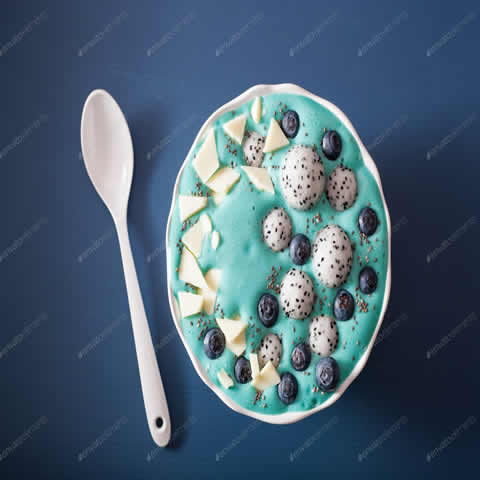 healthy blue spirulina smoothie bowl | Crave Healthy Food