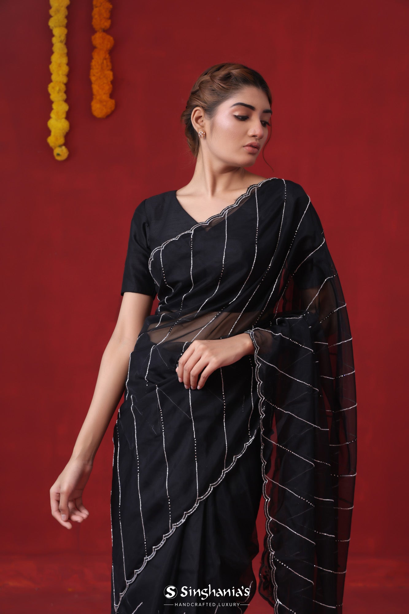 Black Organza Zari Weaving Work Saree (4) – Me99