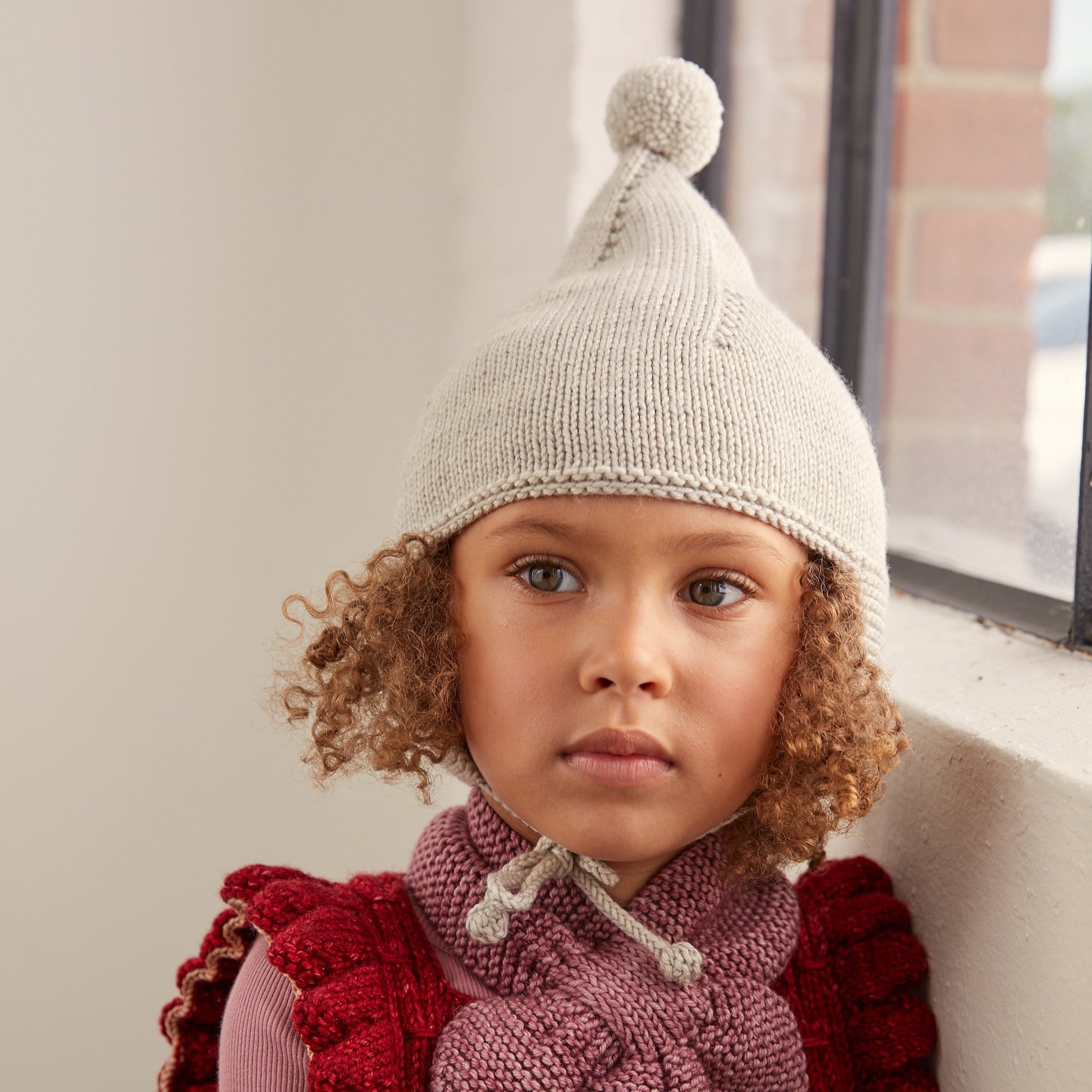 特価ブログ Misha & Puff Garter Hat Red Flame4-8y - 子ども用