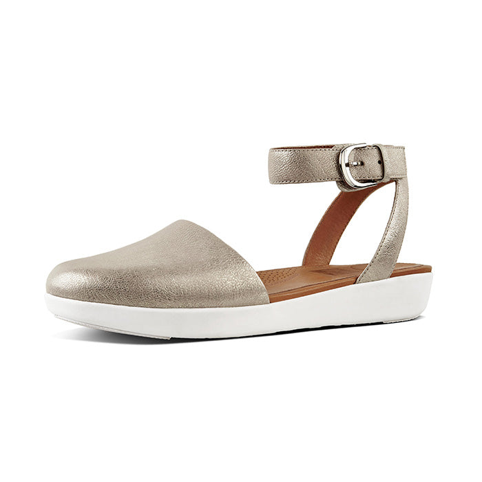 fitflop closed toe shoes
