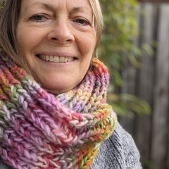 Chunky cowl knitting kit