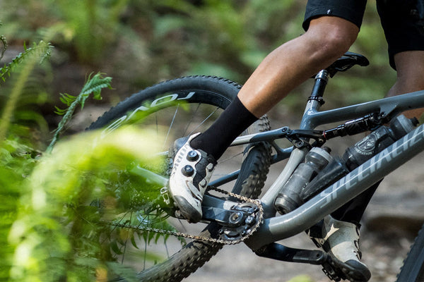 Mountain biker with 1x drivetrain