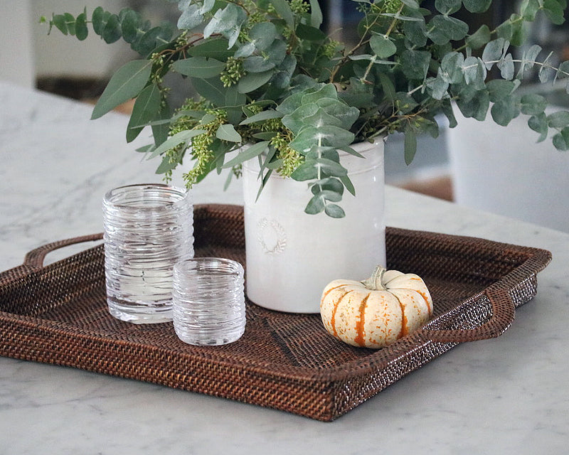 square tray with handles