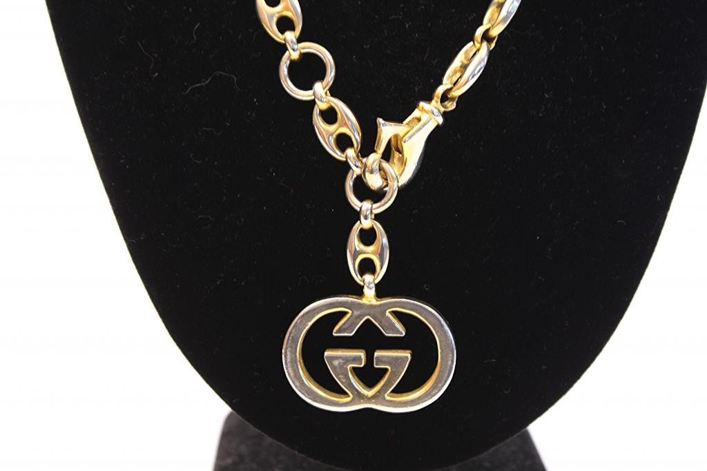 gucci medallion necklace