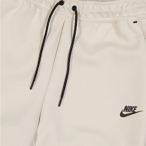 nike tech fleece jogger light bone